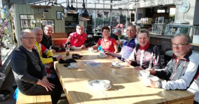 Tourenradler geniesen Radtour Tourenradler geniesen Radtour